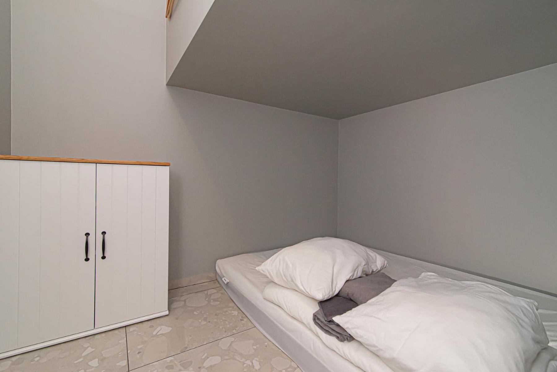 Apartment Secret *
